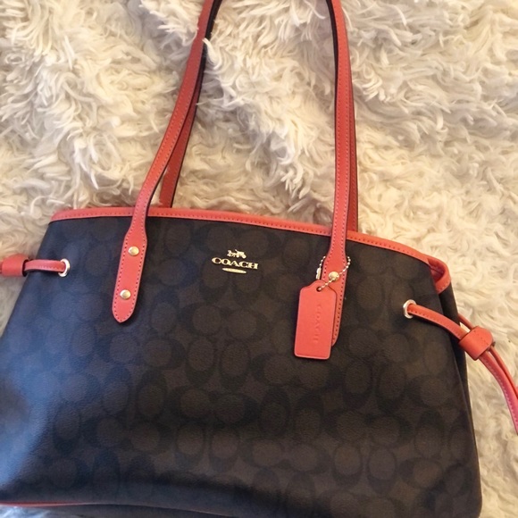 Coach Drawstring Carryall Signature Canvas Purse - Picture 2 of 16